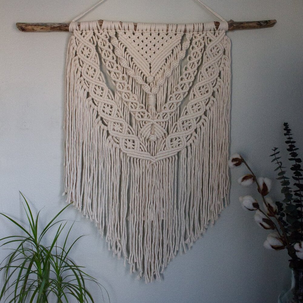 Macrame wall hanging for bedroom and living room.